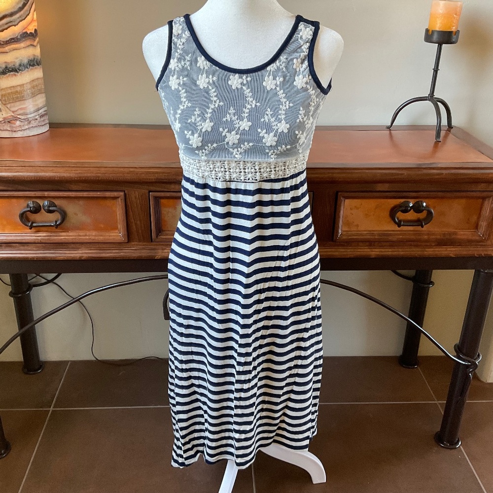 btween High-Low, Striped & Lace Sleeveless Dress. Navy/White. Size S